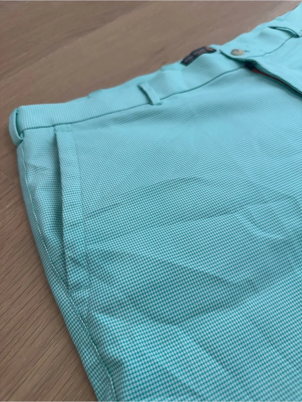 Men’s Peter Millar Wicking Salem Houndstooth Golf Shorts Pattern Green Size 38